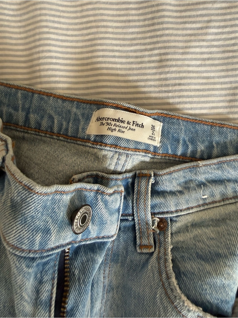 Abercrombie & Fitch Light Blue High Rise cuffed Relaxed Jeans
